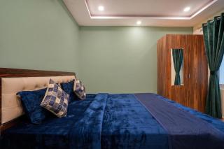 FabHotel Royal Nest - 6