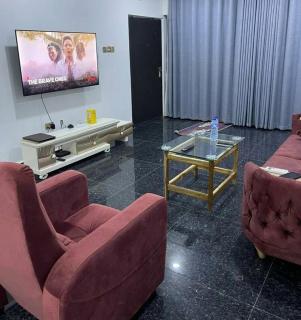 E1 Apartments - Private shortlet Apartment - 1