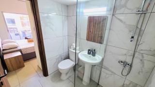 Charming 1BR Stay, 5 Minutes Walk to the Beach! - 4