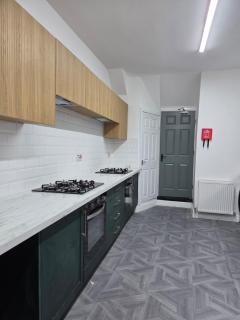 Private Studio Ensuite WiFi Coventry - 4