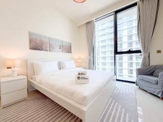 Stylish 1BR in Bay Residences with Ocean Views by Island Properties - 8