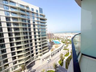 Stylish 1BR in Bay Residences with Ocean Views by Island Properties - 1