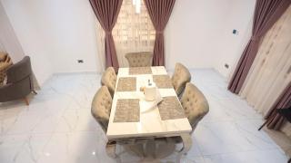 Modern Palm Villa New Legon Gated Retreat - 5