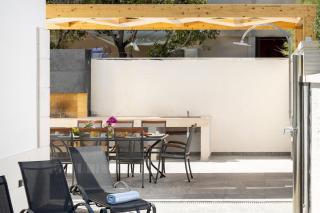 Villa Symphony, heated pool - 10m from the sea - 2