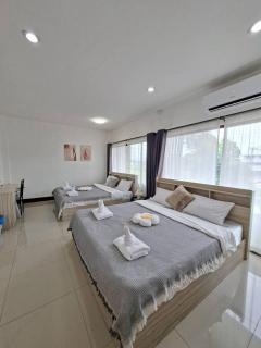 Chiangmai View Home 2BR 4 Beds Sleeps 8 - 1