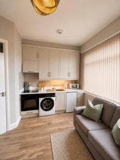 Cosy 1-Bedroom Apartment - 0
