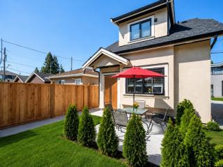 Three bedrooms new laneway house near public transit - Vancouver - 8