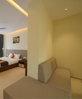 Lake Breeze Resort - 6