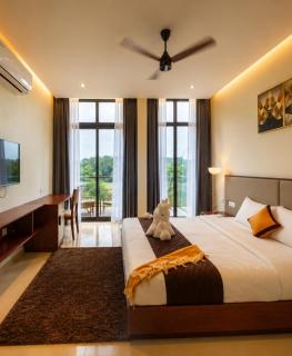 Lake Breeze Resort - 5