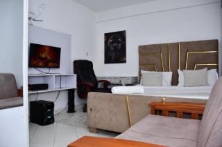 Seven Stars Apartments - 3