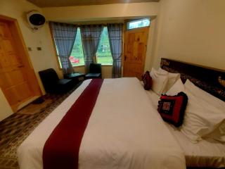 Hunza Royal Palace Hotel and Hostel - 5