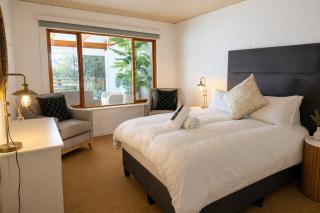 ŉ Stukkie Weskus Beachfront Retreat - 9