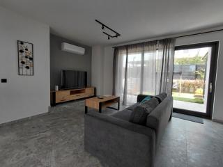 villa Amethyst, private pool with heating and salt water - Lozenets - 3