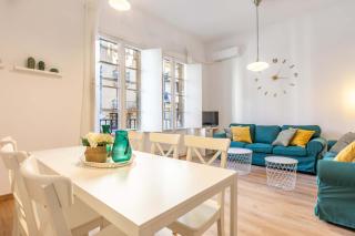 AvantiStays La Campana, con un balcón que te enamorará del ambiente de Sevilla - 9