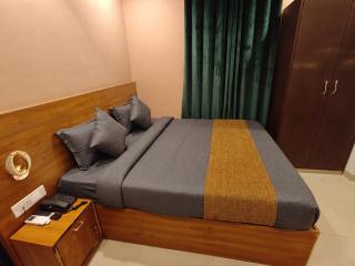 FabHotel Elite Residency - 4
