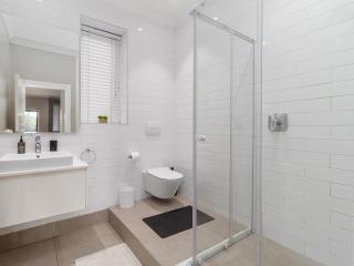Warwick Mansions 2 & 3 - 8