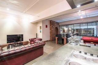 Rare Heritage Warehouse Loft - 3