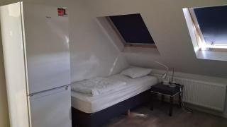 Tinorentals , 1 person studio,all private,industry - 8