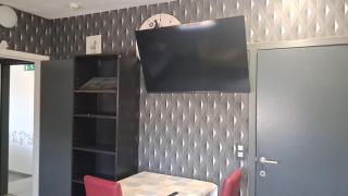 Tinorentals , 1 person studio,all private,industry - 7
