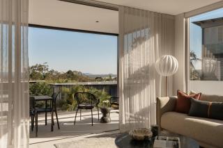 Stylish Pad, Ocean Views, Walk to Hastings Street - 6