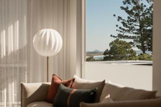 Stylish Pad, Ocean Views, Walk to Hastings Street - 8