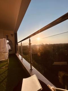 The Ivy Nest Kileleshwa Spacious 1 Bedroom with Free WiFi Study Desk and Backup Generator - 6