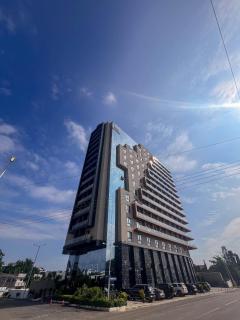 Harmonia Studio Pool & Gym 10 Min Airport - 4
