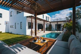 Brand New 3BR Villa - Luxury Pool - Beaches 5 min - 4
