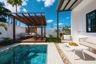 Brand New 3BR Villa - Luxury Pool - Beaches 5 min - 1