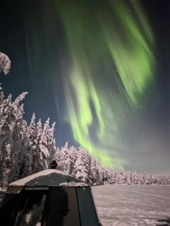 Luxury Aurora glass Igloo, hot tub & sauna cottage - 5