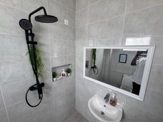 Azera Homes - 8
