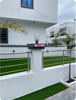 Modern 3 Bedroom Apartment with Swimming Pool, WiFI, Children's Playground & 24HRS Light - 6