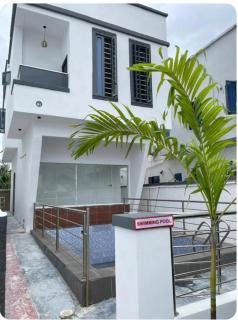 Modern 3 Bedroom Apartment with Swimming Pool, WiFI, Children's Playground & 24HRS Light - 4