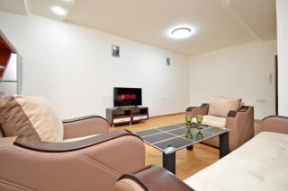 1BR Apartment by ArmStay - 5 min walk to Republic Square - 6