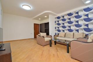1BR Apartment by ArmStay - 5 min walk to Republic Square - 8