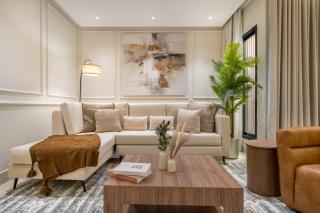 NEW Cozy 3BR Apt - Business-ready - Central Location - 4