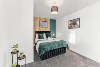 Bristol Harbourside Haven - Stylish Stay for 8 - 7