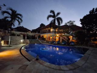 Marakuya Jakaranda Villas and Studios Lovina with Shared Pool - 6