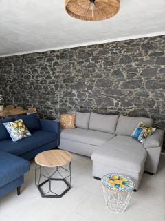 Stone and Soul - Guesthouse Bed in Quadruple Room in Calheta - 1