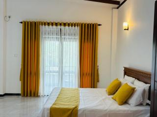 The Cosy Home - Airport Lodge - 1