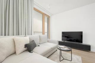 Stylish Apartments with Air Conditioning and Parking Near the Airport by Renters Prestige - 1