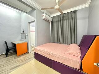 Alor Setar Homestay at Kuala Kedah 4 Rooms 2 Bathroom - 5