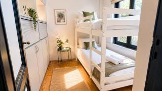 The Grand Townhouse with Sunny Terrace in Antwerp - 3
