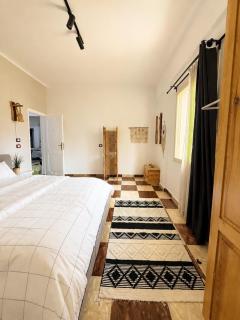 Bedro Guest House 2 Private Rooms 30 Sec to Beach - 0