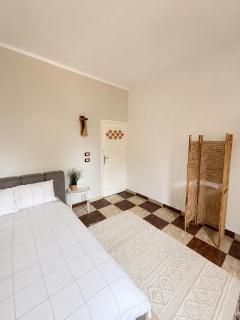 Bedro Guest House 2 Private Rooms 30 Sec to Beach - 2