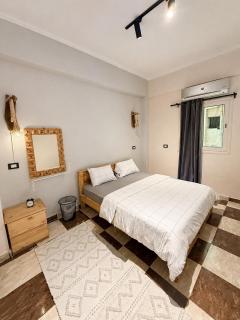 Bedro Guest House 2 Private Rooms 30 Sec to Beach - 8