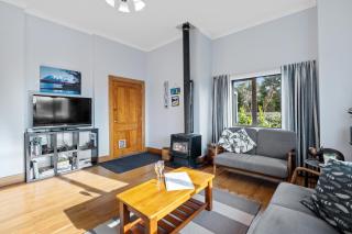 Ekhaya - New Plymouth Holiday Home - 5