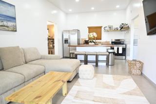 Sapphire Cottage - Brand New Beach Villa with Pool home - 4