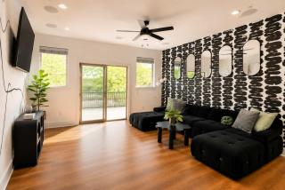 Retreat House - Heated Pool - Pickleball court - 1