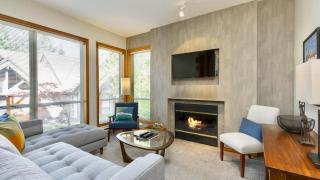 Painted Cliff 31 | Ski-In Ski-Out Townhome close to Upper Village w/ Hot Tub & Parking - 0